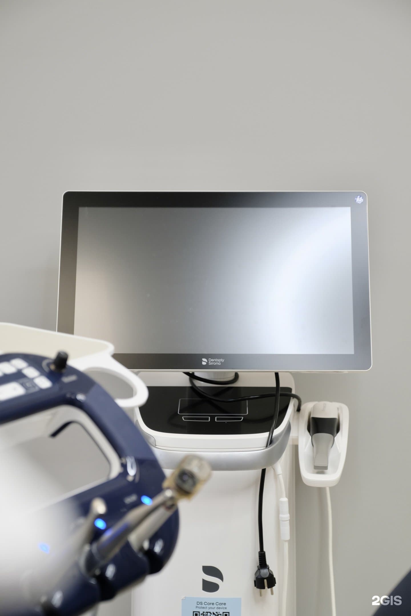 Цифровая диагностическая система Dentsply Sirona с интраоральным сканером